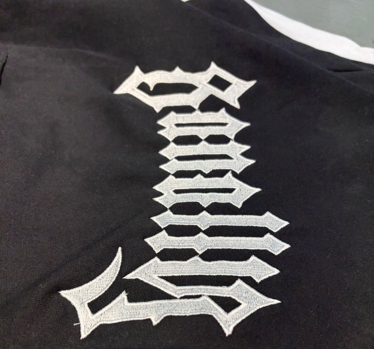 "URBAN CLOUD" HOODIE 2.0 - BLACK
