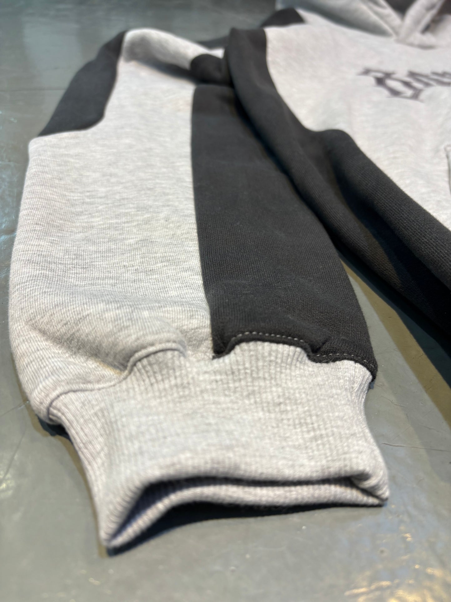 "URBAN CLOUD" HOODIE 2.0 - CONCRETE GRAY