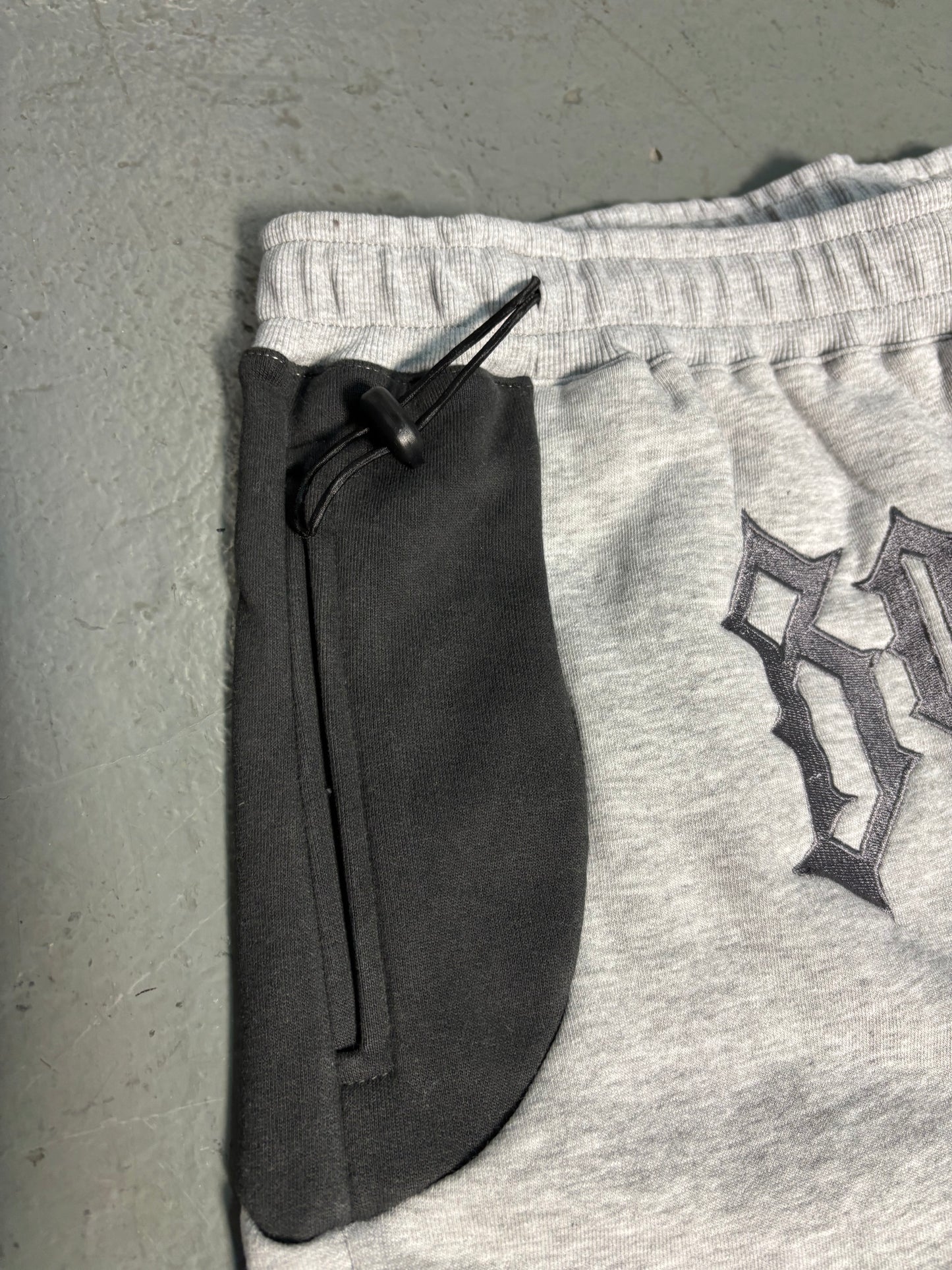 "URBAN CLOUD" PANTS 2.0 - CONCRETE GREY
